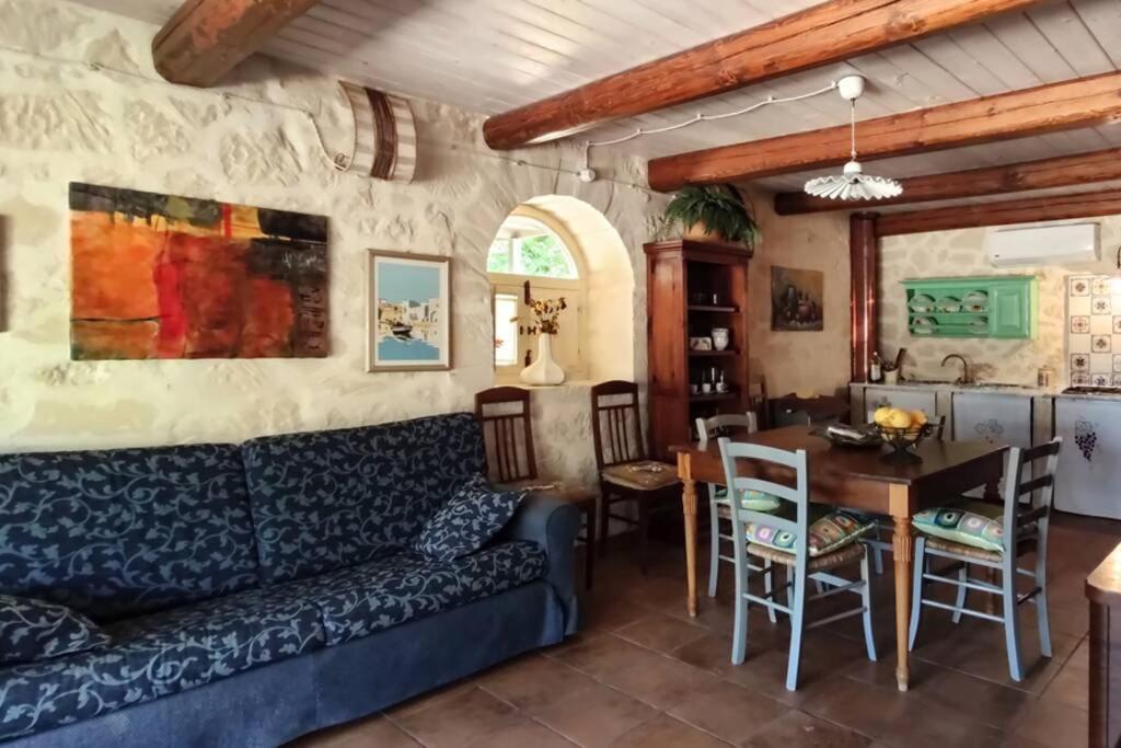Villa Neli, Palazzolo Acreide, Siracusa, Hot Tub, Wi-Fi & Parking Eksteriør bilde