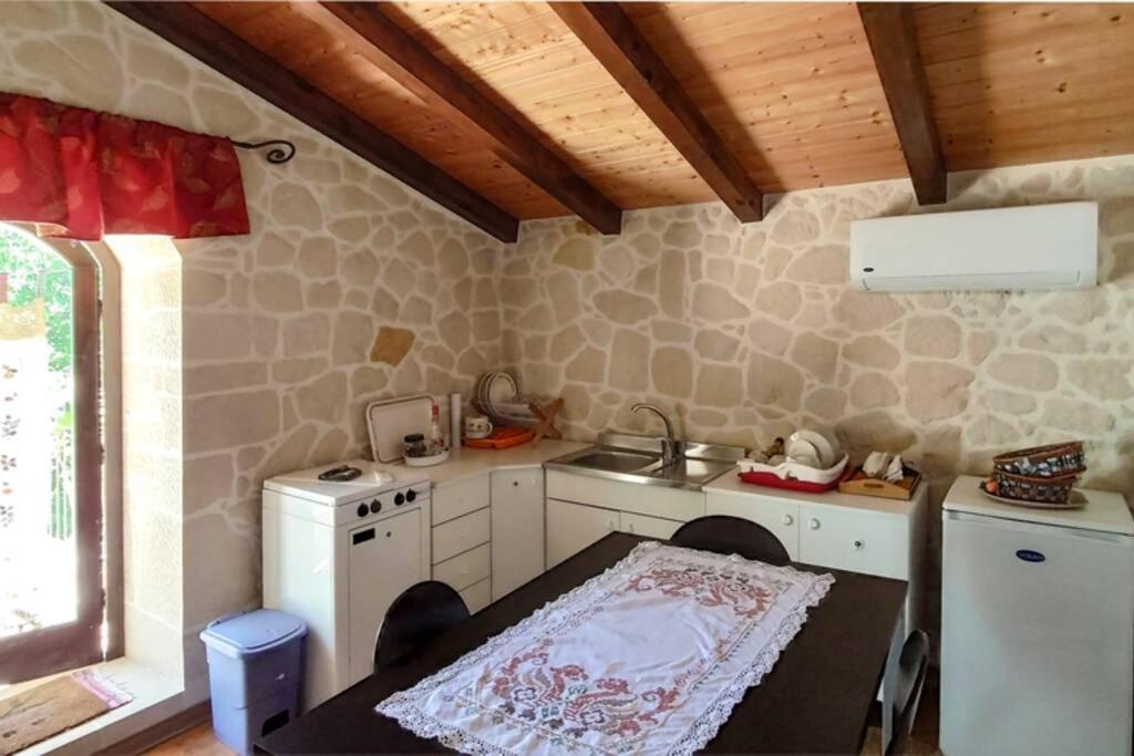 Villa Neli, Palazzolo Acreide, Siracusa, Hot Tub, Wi-Fi & Parking Eksteriør bilde